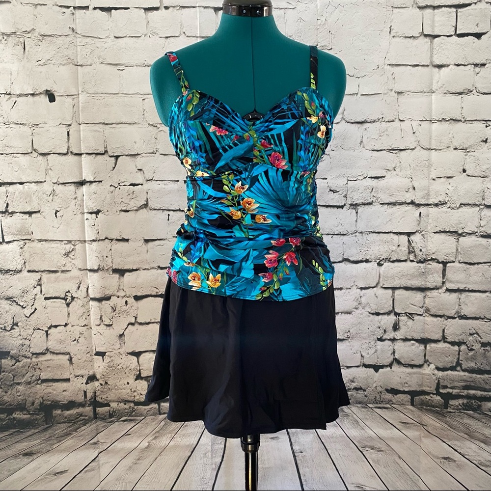 Tankini top - underwire 32DD